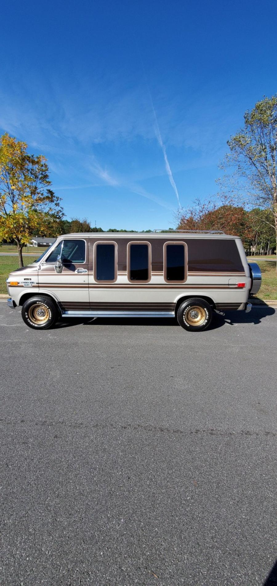  Chevrolet G20 Conversion Van  (CG21305) 1988 года  (фото 49 из 257)